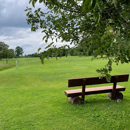 Marhoerdt - Natuerliches Wohnen Neben Dem Golfplatz